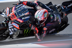 AGV apresenta novo Pista GP R3, capacete de competição desenvolvido para reduzir efeitos dos impactos oblíquos