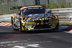 Dunlop e Walkenhorst BMW ganham em Nürburgring