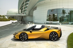 SF90 SPIDER: Ainda mais no supercarro de produção mais poderoso da Ferrari - A “1ª aranha híbrida da marca” com 780 cv ICE + 220 cv elétricos