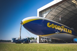 Dirigível da Goodyear volta a sobrevoar a europa - O Zeppelin NT mede mais de 75 m de comprimento