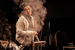 Harold Pinter no Teatro Municipal Joaquim Benite pela GATO SA
