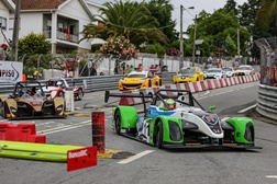 O calor da competição nacional de volta ao Autódromo Internacional do Algarve