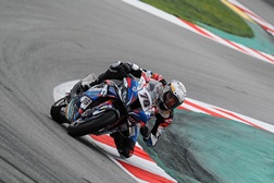 SBK, 2022, Catalunha - Baz mais rápido na BMW em TL3 molhado - Bautista e Razgatlioğlu perseguem