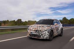 CUPRA revela o verdadeiro carácter do CUPRA Raval, num exclusivo test drive de pré-série - O seu próximo automóvel compacto urbano elétrico a ser lançado em 2026