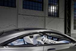 Garmin® equipa modelo Mercedes-Benz do futuro com navegação 3D City Models