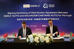 Geely Auto e Salvador Caetano Auto estabelecem parceria estratégica  - Para a distribuição de veículos da marca Geely em Portugal