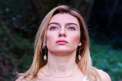 "Avé Maria” de F. Schubert é o primeiro single de música clássica de Ana Brissos