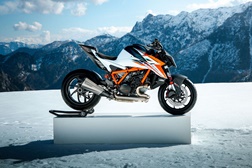 KTM 1390 Super Duke RR 2026: hypernaked ainda mais refinada