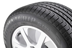 Goodyear EfficientGrip SUV eleito “Melhor pneu SUV do ano 2014”