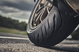 Bridgestone Sport Touring T32 e T32GT – Mais resistência e aderência em piso molhado