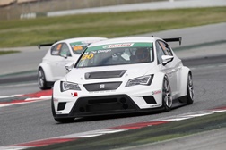 A batalha pelo título do SEAT Leon Eurocup irá  decidir-se na última corrida em Barcelona