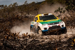 Equipe Mitsubishi Petrobras é campeã do Rally dos Sertões 2014