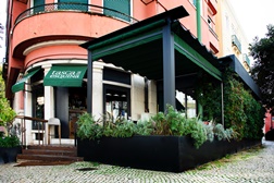 16 anos da Tasca da Esquina com novidades na carta e homenagem aos clássicos - Passa a abrir todos os dias, incluindo segunda-feira e domingo