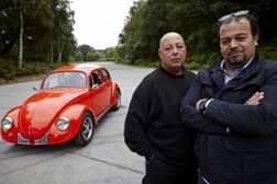 Como se transforma uma velharia num carro clássico?