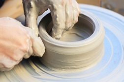 A Roda de Oleiro está de volta ao Museu do Oriente - Oficinas entre 13 e 23 Fevereiro 2026