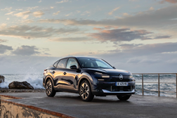 Novos Citroën C4 e C4 X chegaram a Portugal - Os dois modelos com soluções multienergias