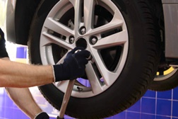 Pneus económicos podem ser uma opção? Saiba quando fazem sentido para o seu carro