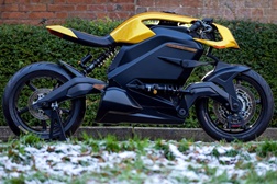 A moto elétrica Arc Vector já está a ser entregue aos seus felizes proprietários.