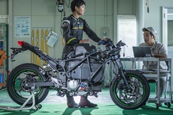Kawasaki estuda tecnologia híbrida para as motos