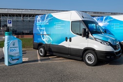 Petronas e Iveco desenvolvem fluidos sustentáveis para veículos elétricos comerciais - Gama Petronas Iona