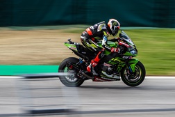SBK Imola – Rea coloca ponto final na invencibilidade de Bautista