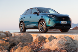 Michelin fornecedor exclusivo dos novos Peugeot 3008 e e-3008 na Europa  - Segurança sobre piso seco e molhado, longa duração e eficiência energética