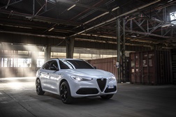 Alfa Romeo lança a gama 2021 e apresenta o novo Stelvio Veloce Ti - Ambos os modelos com Condução autónoma nível 2