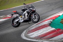EICMA 2021 – Aprilia Tuono 660 Factory
