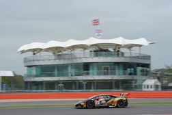 Veloso Motorsport azarada no Circuito de Silverstone