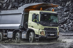Volvo Trucks lança a nova geração de camiões pesados - São 4 novos modelos que chegam após o Verão