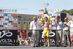 Rui Vinhas vence a 78ª Volta a Portugal Santander Totta