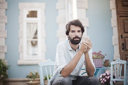 Azevedo Silva estreia novo single "Instante"