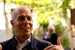 Aplicações feitas por jovens em exposição na Conferência sobre Inovação Social na Fundação Calouste Gulbenkian