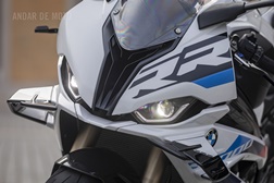 BMW combina asas aerodinâmicas com iluminação
