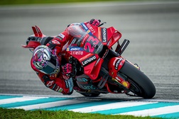 MotoGP, 2023, Malásia - Agora é Bastianini - Oliveira cai