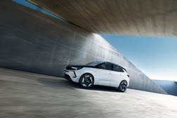Opel 75 Milhões: um Grandland GSe "Jubileu” - Combinar  tecnologias de vanguarda e prazer de condução