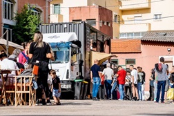 M'arrecreo Pizzeria inaugura food truck e leva autênticas pizzas napolitanas ao coração de Arroios - Ao Largo do Cabeço da Bola, no histórico quartel da GNR