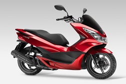 Honda PCX 125 - versão 2017 mais ecológica e melhor calçada