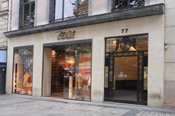 Longchamp abre a sua maior loja da europa nos Champs-Elysés em Paris