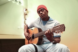 Seu Jorge apresenta espetáculo “The Life Aquatic”: Tributo a David Bowie no Super Bock Super Rock 2017