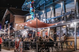 Contra - O novo restaurante nas Docas de Santo Amaro 