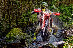 Diogo Ventura vence com autoridade no Enduro da Lousã
