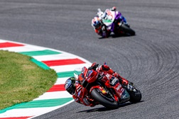 MotoGP, 2023, Mugello - Bagnaia lidera procissão Ducati – - Oliveira cai quando seguia nos pontos