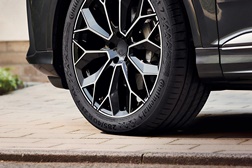 Novo PremiumContact 7 garante mais segurança na condução - Continental desenvolve pneu com melhorias significativas para condução em pavimento seco e molhado