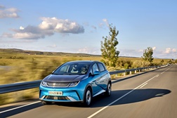Novo BYD DOLPHIN - Ágil, versátil e 100% elétrico  - Lançamento europeu do novo “golfinho” da BYD