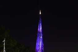 Árvore de Natal já ilumina o Barreiro
