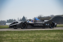 BMW na Fórmula E - Revelação do iFE.18 - A primeira corrida será "virtual"