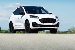 Ford Kuga Plug-In Hybrid agora disponível com o Black Package  - E com a especificação opcional de assentos “Comfort Seat”