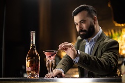 Red Frog e Monkey Mash convidam bartenders internacionais de luxo do mundo dos cocktails