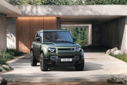 Defender melhorado: o imparável 4x4 é agora ainda mais distinto e fácil de utilizar - Já disponível nos concessionários